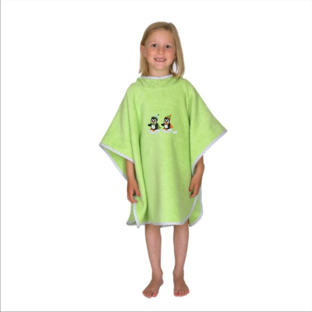 Bade-Poncho bestickt mit Pinguin